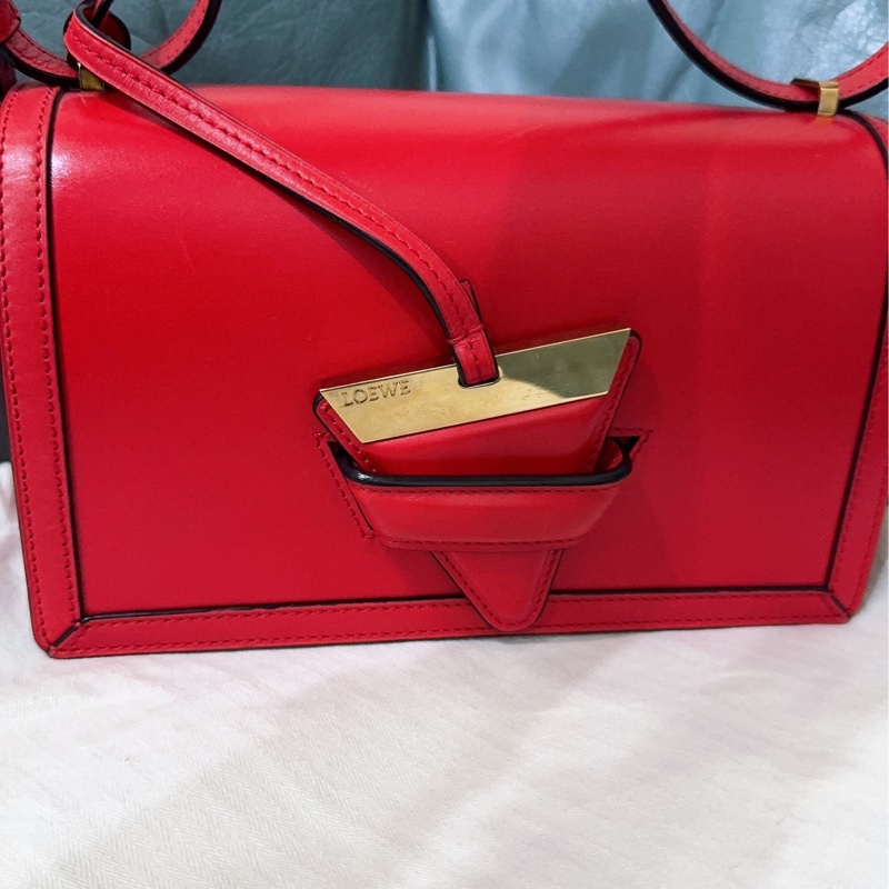 LOEWE Barcelona中號肩背包-62