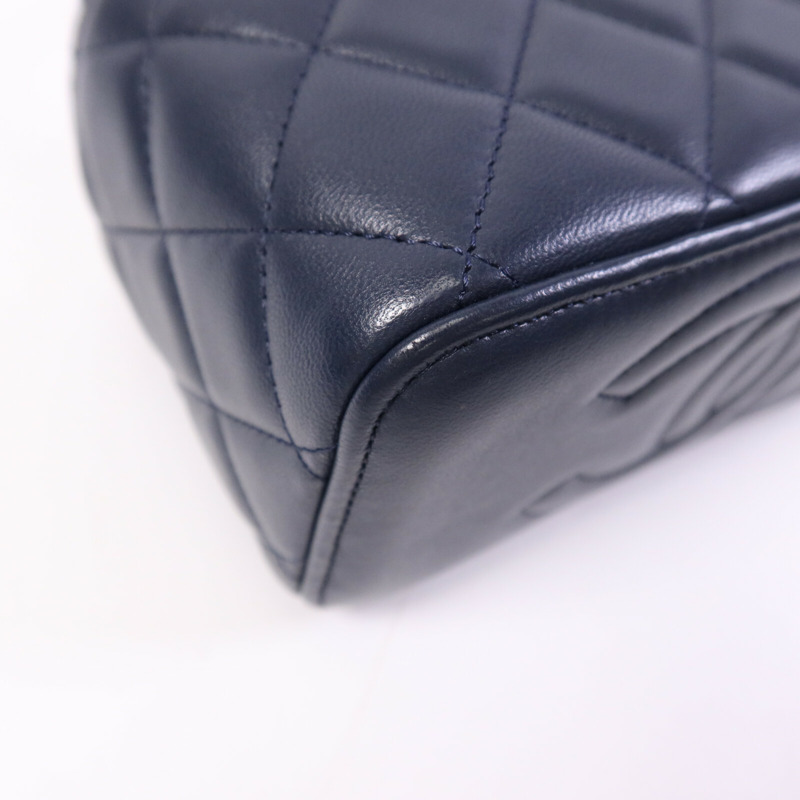 CHANEL 牛皮皮革Vanity Case銀扣鏈帶手挽肩背兩用袋-11