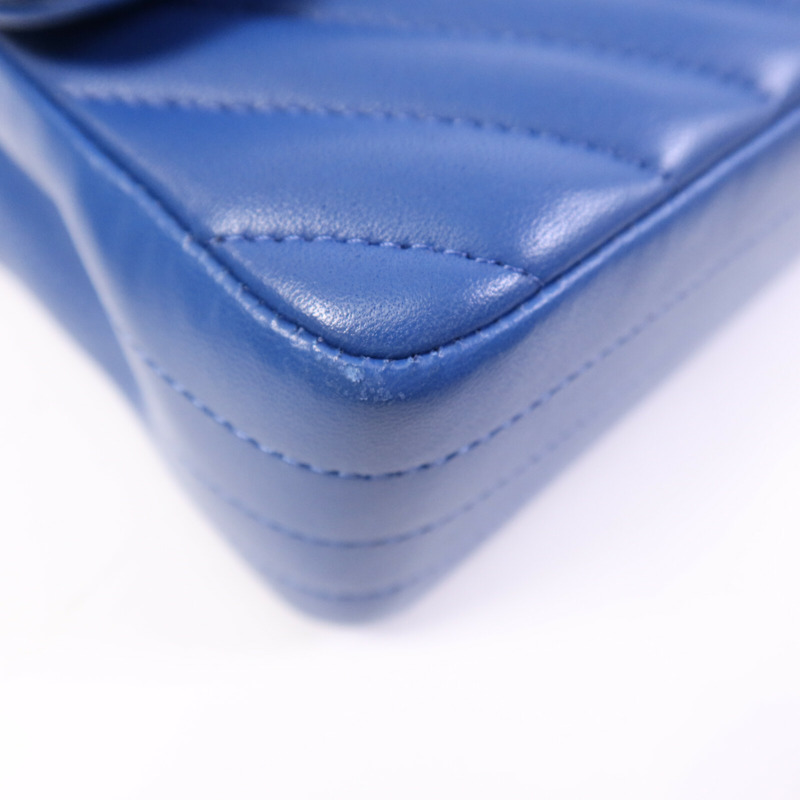 CHANEL 牛皮皮革Mini Classic 20銀扣鏈帶肩背袋-11