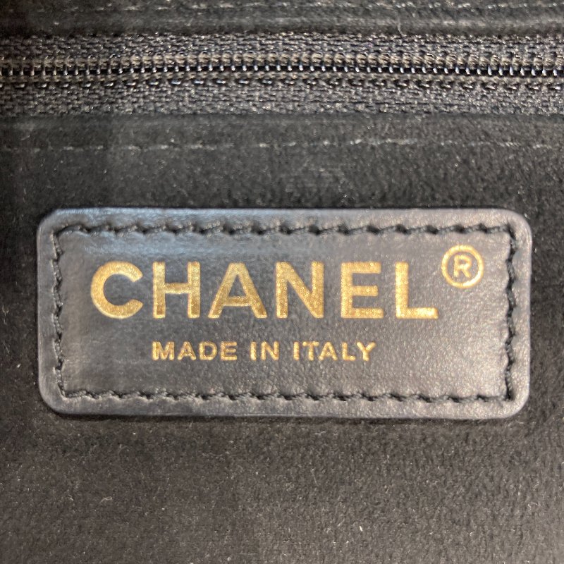 CHANEL 香奈兒 AS1045 皮革 鉚釘水桶包 黑色-13