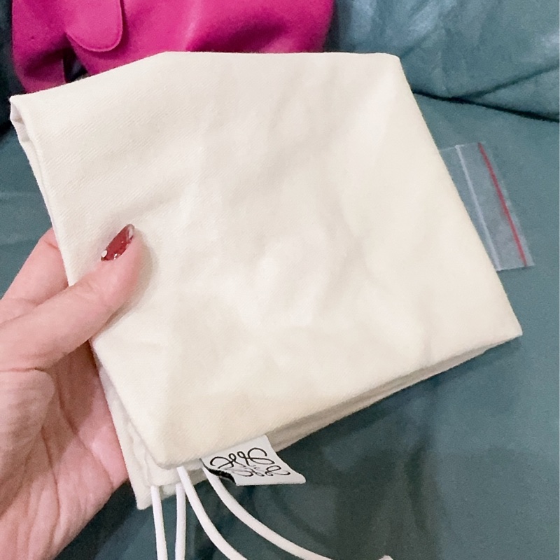 全新LOEWE 經典Elephant 斜背小包-14