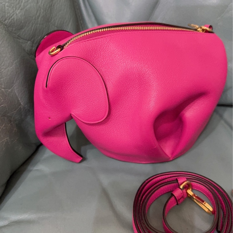 全新LOEWE 經典Elephant 斜背小包-17