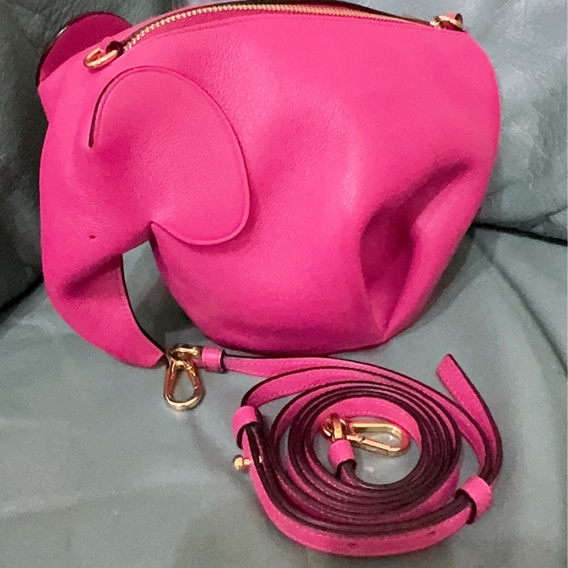 全新LOEWE 經典Elephant 斜背小包-27