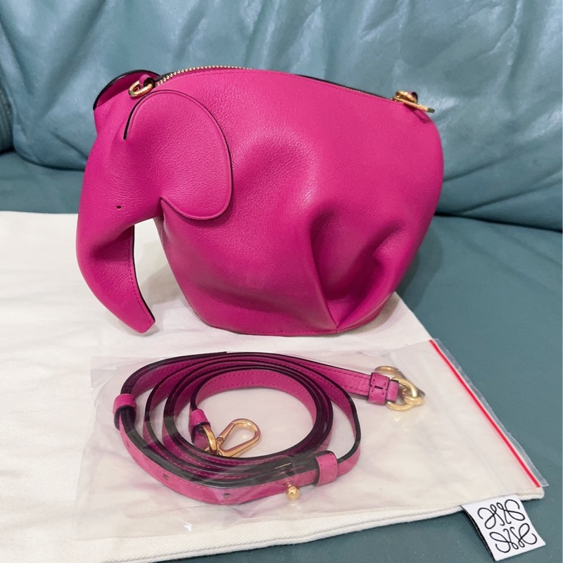 全新LOEWE 經典Elephant 斜背小包-48