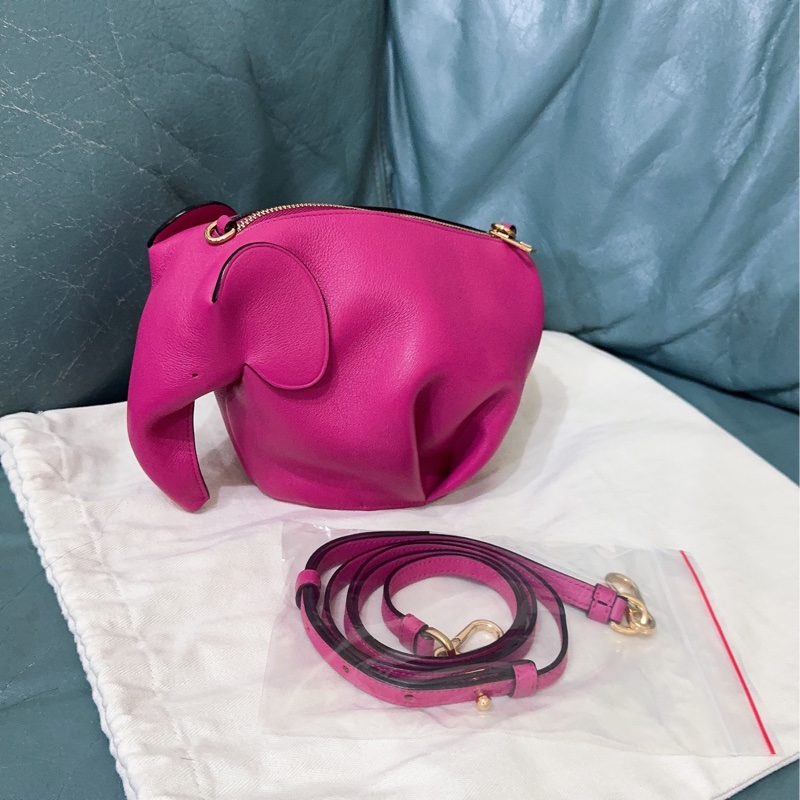 全新LOEWE 經典Elephant 斜背小包-50
