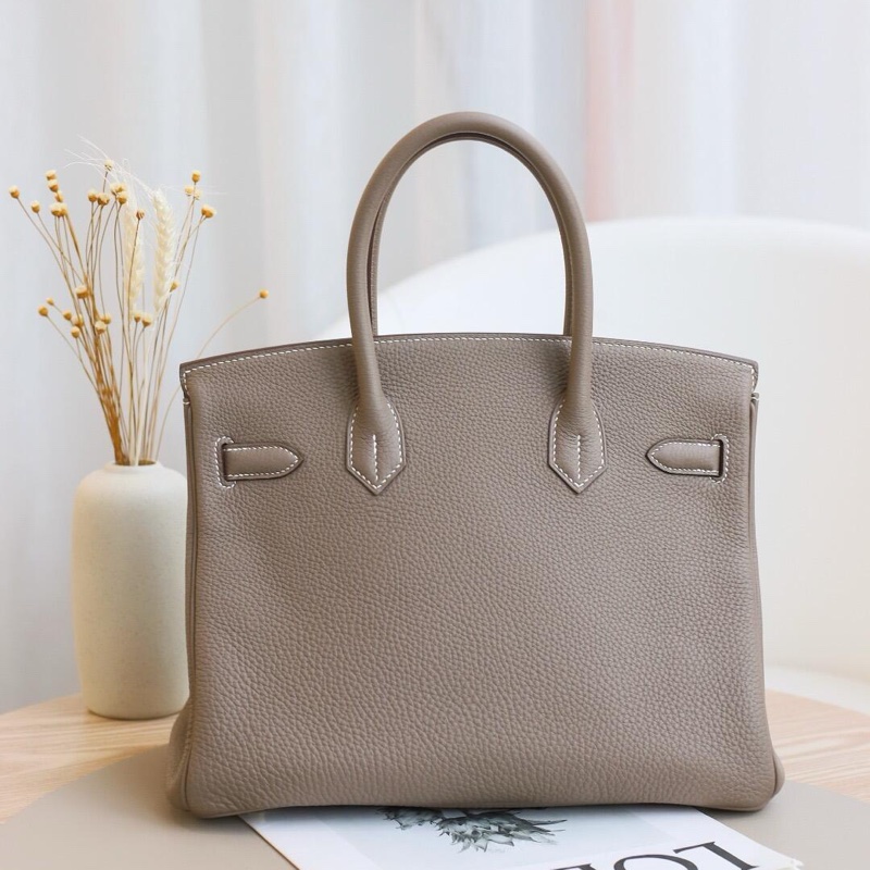 品牌:Hermès 款式:Birkin 30 K刻 TOGO皮 顏色:大象灰 五金:金扣 附件:票據、防塵袋、鎖匙、說明書、中溯證書、配盒 尺寸:30×22×16cm 票據日期:2025年4月-6