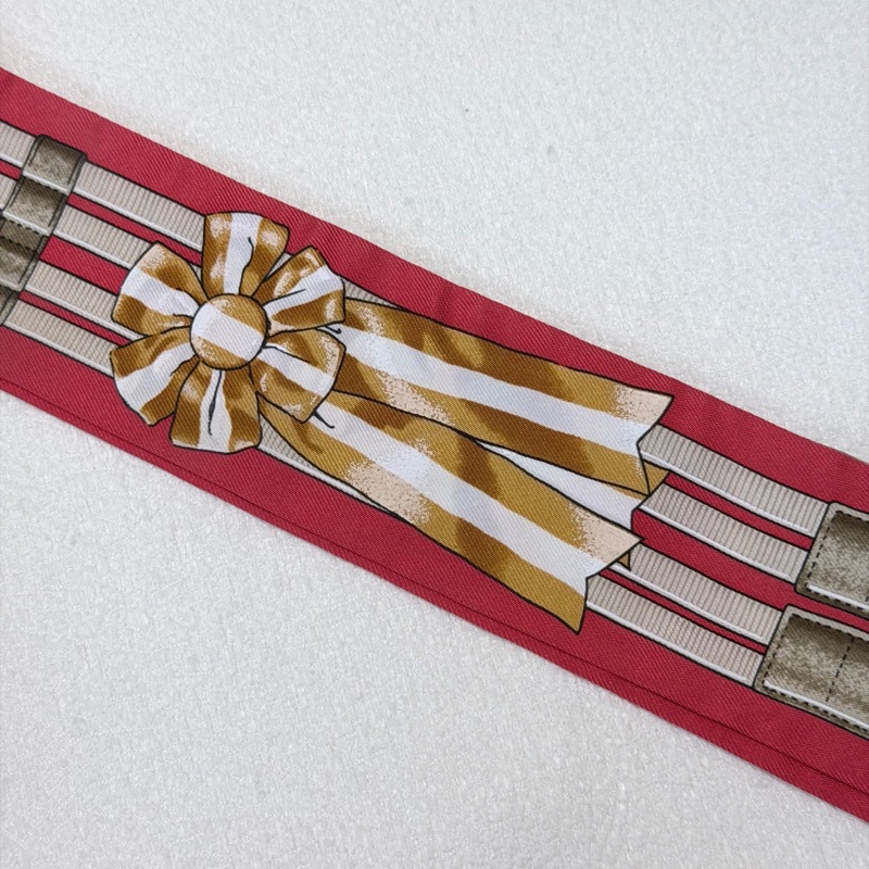 Hermes Jumping Twilly 紅色馬鞍釦絲巾XB713-2