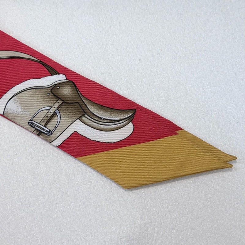 Hermes Jumping Twilly 紅色馬鞍釦絲巾XB713-9