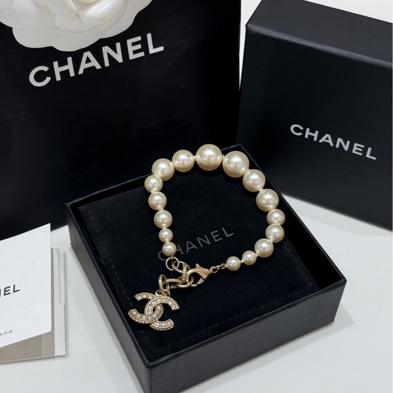 Chanel香奈兒 經典雙C吊墜珍珠手鍊～-1