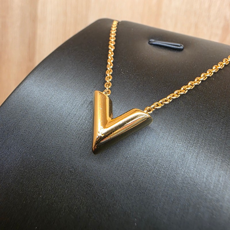 [甜價出🥰] LV金色Essential V字項鍊-4