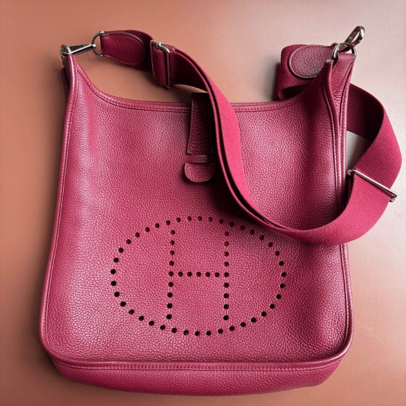 ::HERMES::🄾刻 銀釦 Evelyne 29 酒紅色斜背包-0