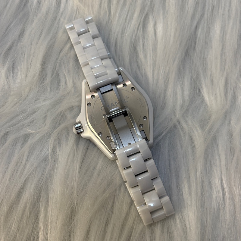 Chanel  J12白陶瓷12點鑽33錶徑腕錶-3