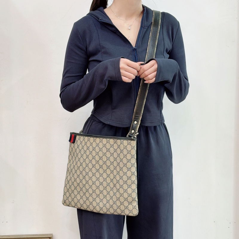 莉亞精品♡ Gucci 老花斜背包 二手美包-1