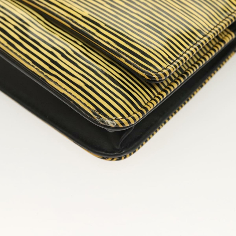 【日本直送】香奈兒漆皮鏈條錢包，黃色，銀色雙C標誌，貨號128843A-13