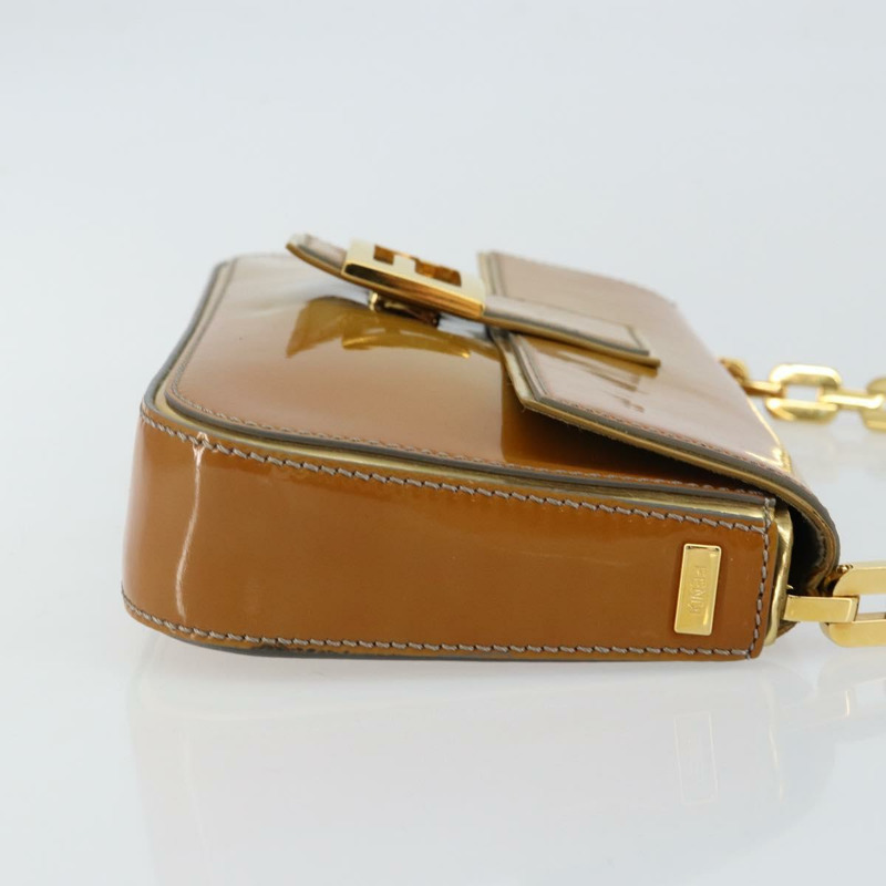 【日本直送】FENDI Mamma Baguette 鏈條單肩包 漆皮 灰色 金色 正品 144385A-2
