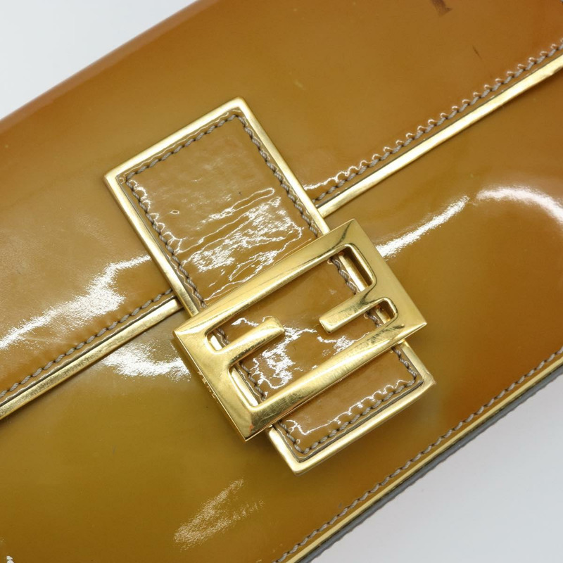 【日本直送】FENDI Mamma Baguette 鏈條單肩包 漆皮 灰色 金色 正品 144385A-7