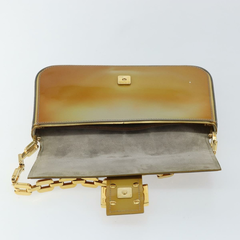 【日本直送】FENDI Mamma Baguette 鏈條單肩包 漆皮 灰色 金色 正品 144385A-19