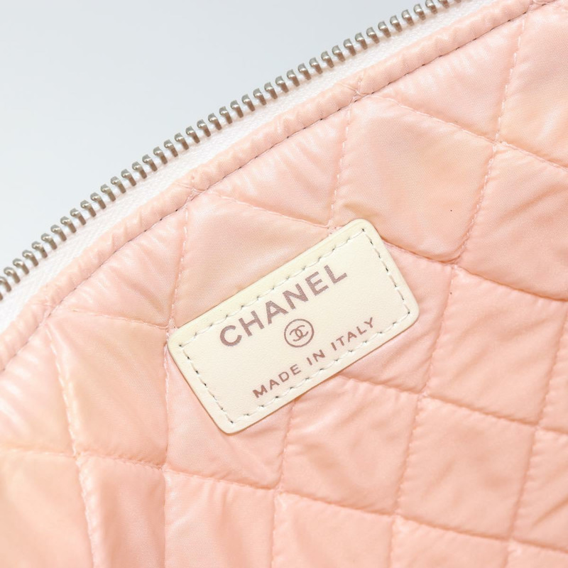 【日本直送】香奈兒 (CHANEL) Matelasse 帆布手拿包 白色 銀色 CC 標誌 Auth 154040A-8