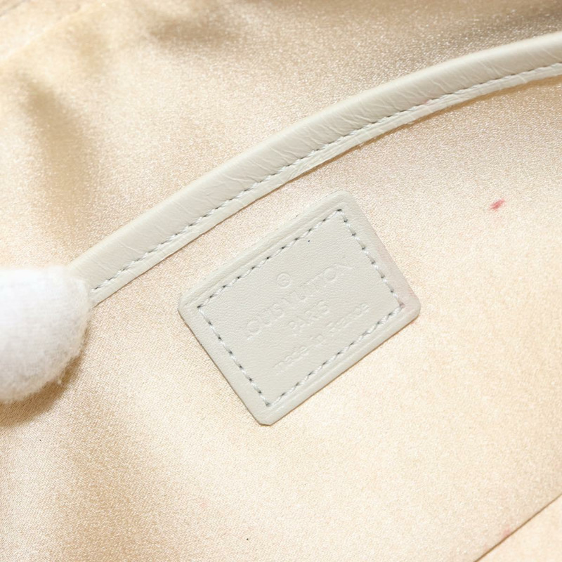 【日本直送】路易威登 Monogram Shine 鏈條 McKenna 手袋 銀色 M92362 LV 正品 151359A-18