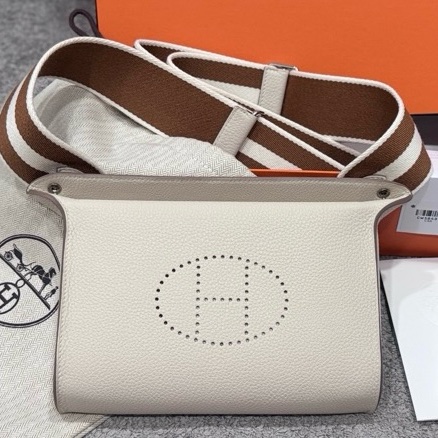 愛馬仕Hermes 餐盤包 videpoches 奶昔白編制肩帶斜挎包 側背包-6