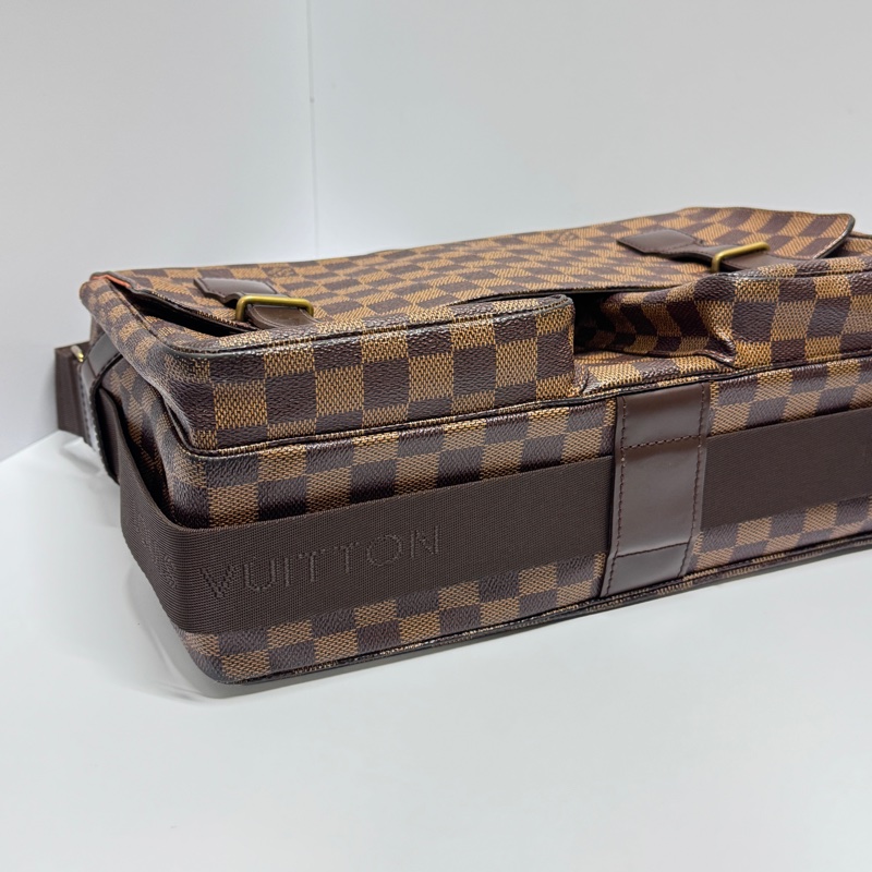 【極新🎁】 LV Damier 棋盤格 郭富城包 郵差包 (專櫃11.7萬)-6