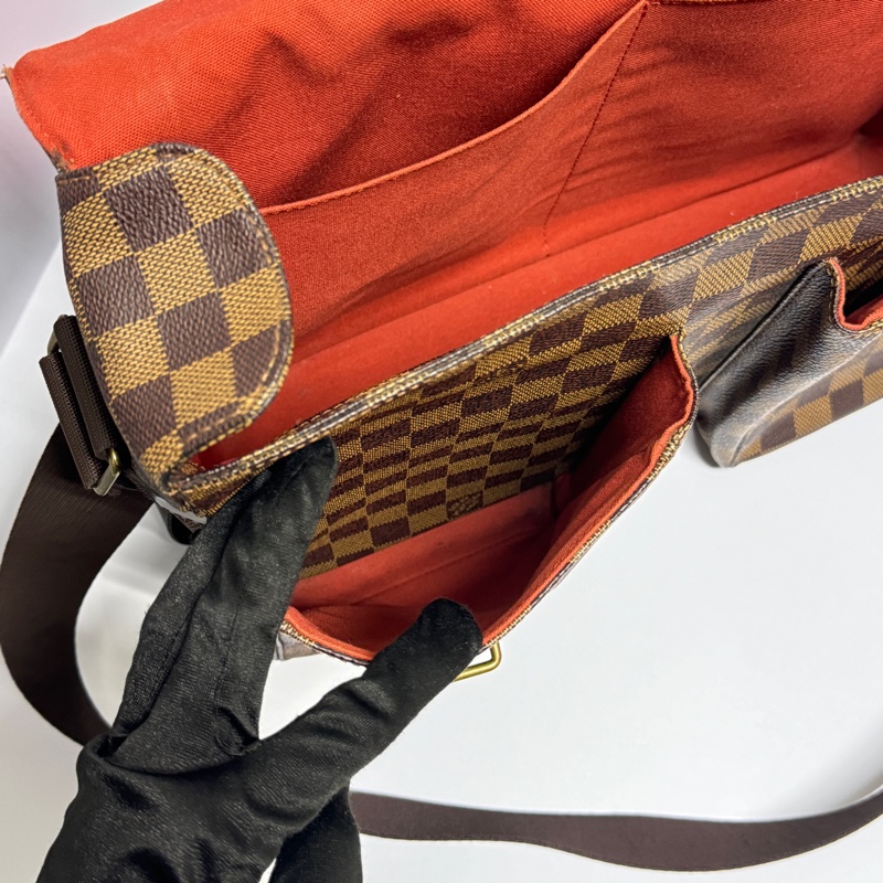 【極新🎁】 LV Damier 棋盤格 郭富城包 郵差包 (專櫃11.7萬)-16