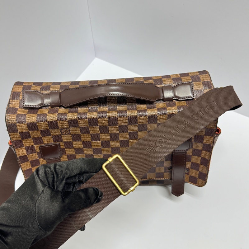 【極新🎁】 LV Damier 棋盤格 郭富城包 郵差包 (專櫃11.7萬)-18