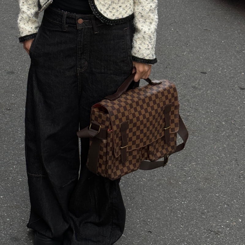 【極新🎁】 LV Damier 棋盤格 郭富城包 郵差包 (專櫃11.7萬)-25