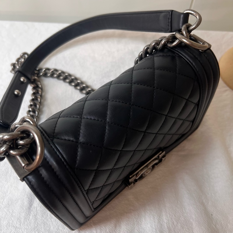 ෆ Chanel boy20黑銀牛皮-10