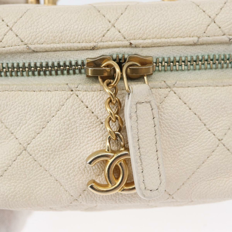 【日本直送】香奈兒 (CHANEL) Matelasse Vanity Chain Bag Caviar Skin White Gold CC Auth 170858A-15
