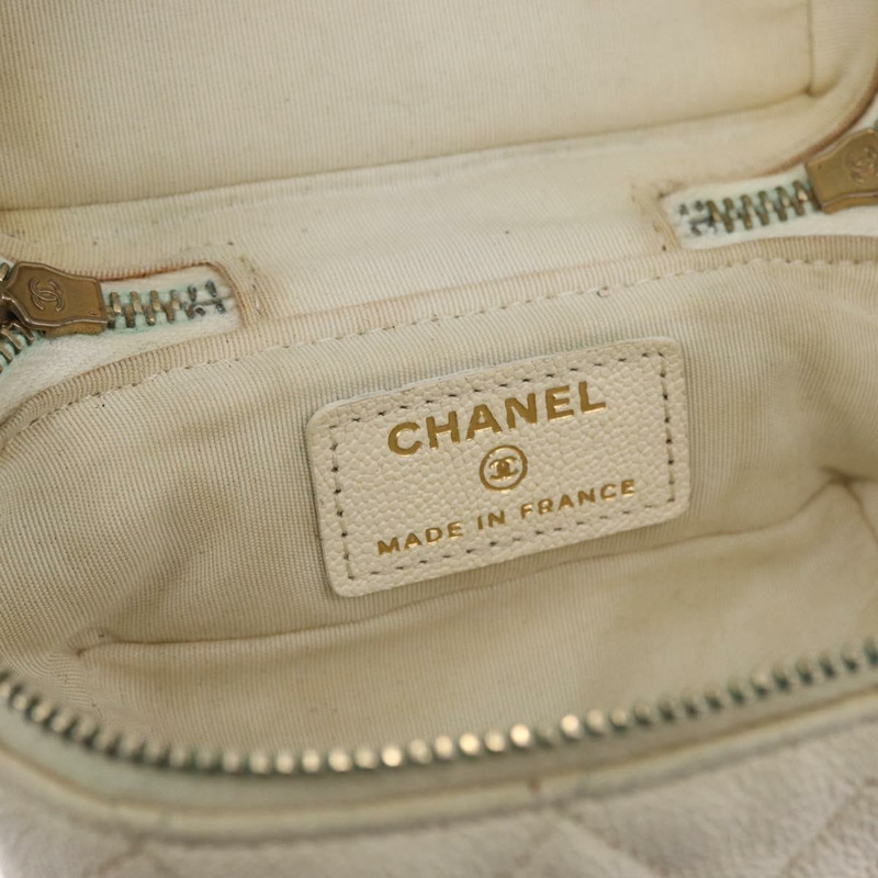 【日本直送】香奈兒 (CHANEL) Matelasse Vanity Chain Bag Caviar Skin White Gold CC Auth 170858A-16