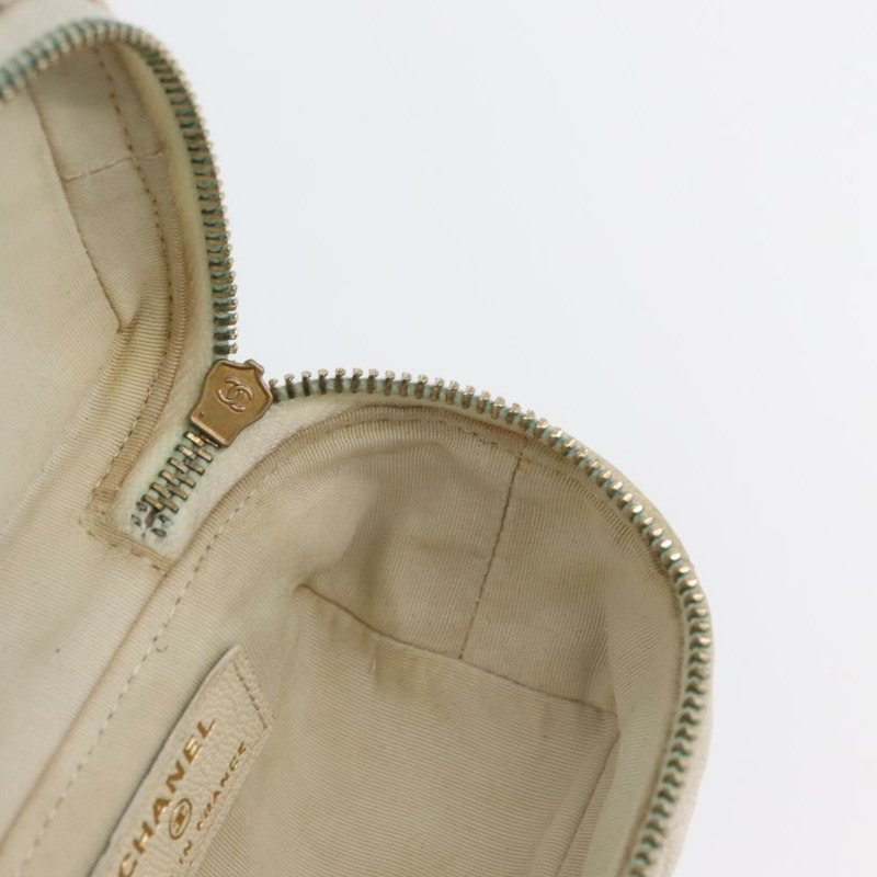 【日本直送】香奈兒 (CHANEL) Matelasse Vanity Chain Bag Caviar Skin White Gold CC Auth 170858A-19