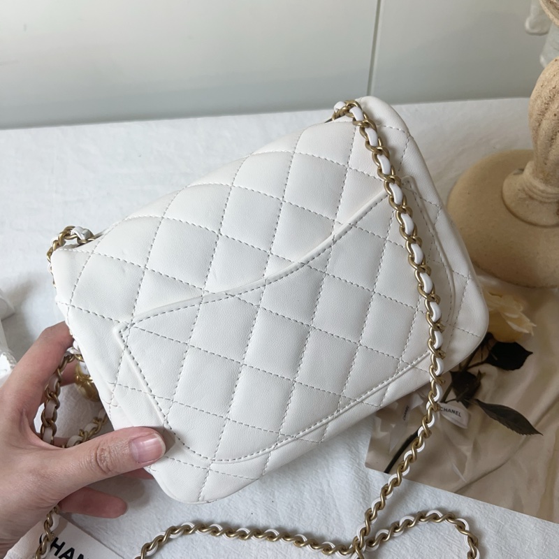 ෆ Chanel 白色金球方胖-8
