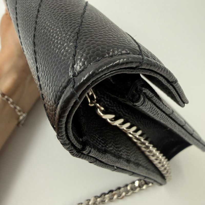 Saint Laurent - 黑色銀釦下蓋信封包╻WOC-16