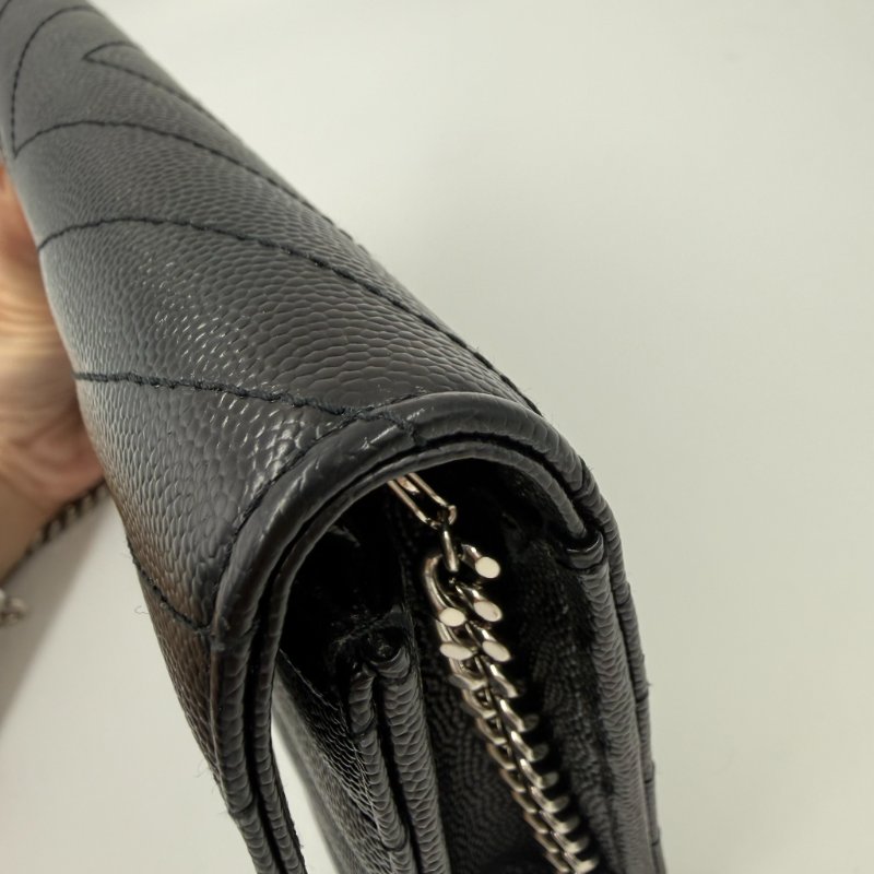 Saint Laurent - 黑色銀釦下蓋信封包╻WOC-17