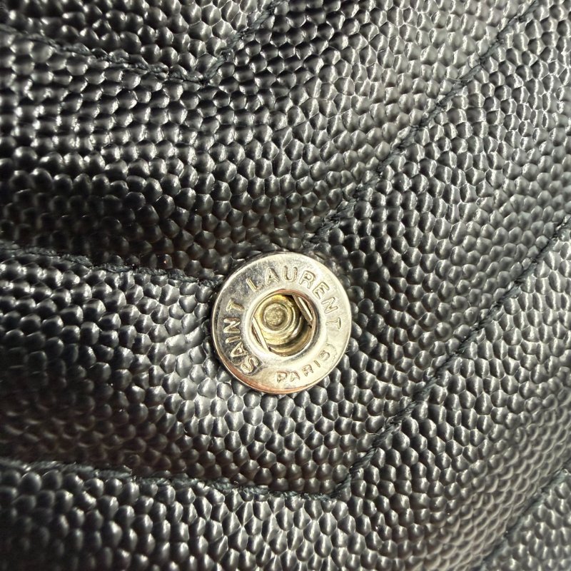 Saint Laurent - 黑色銀釦下蓋信封包╻WOC-25