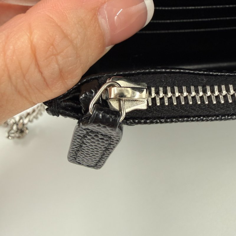 Saint Laurent - 黑色銀釦下蓋信封包╻WOC-31