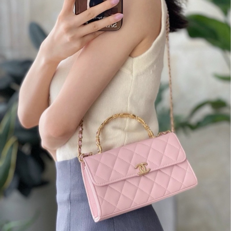 【全新 ✨ 全網最低價!】香奈兒/Chanel 22B 琺瑯手彬Kelly 淡粉色金扣 保值款 (下單前先詢問庫存❗️)-1