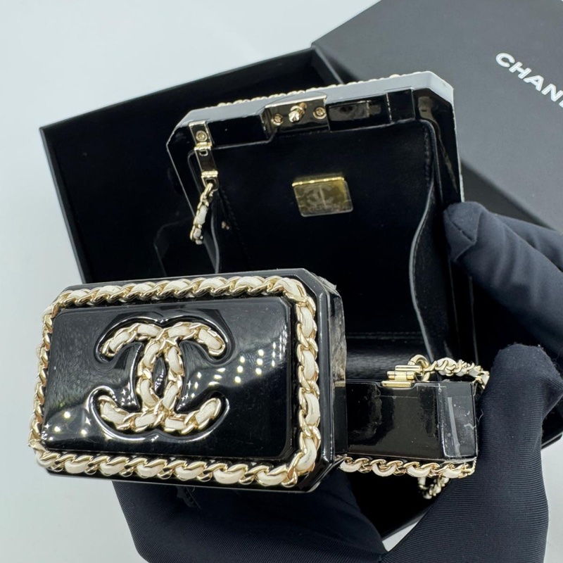 Chanel 22S Plexiglass Black Quilted Leather and White Perspex Perfume Bottle Minaudière Mini Flap Bag-16