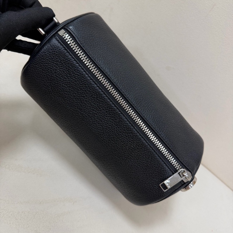 DIOR 黑色牛皮圓筒包 21×12.5 98新配件塵袋-5
