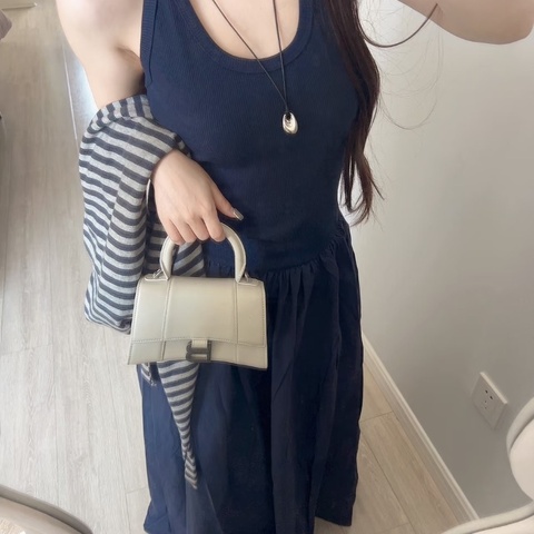 Balenciaga 白色光面牛皮沙漏xs 23*10*15 98新配件塵袋