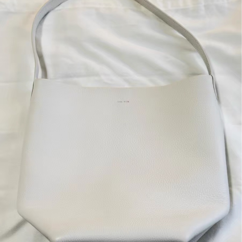 【97新✨ 全網最低價!】The Row 水桶包 白色中號(下單前先詢問庫存❗️)-4