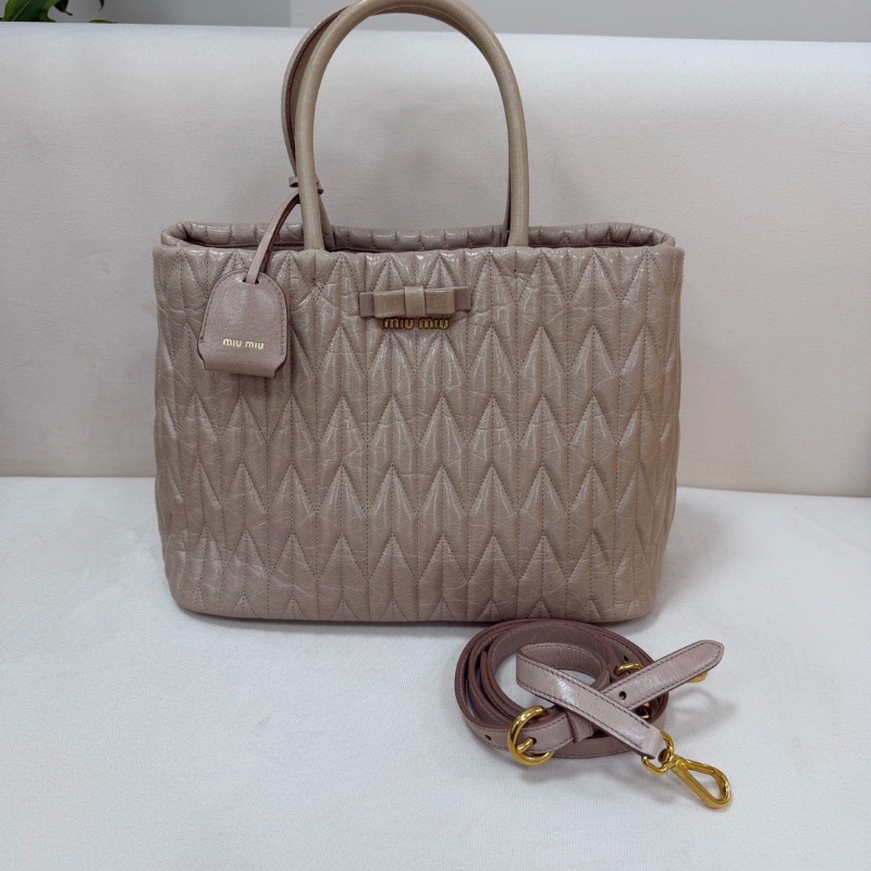 Miumiu 經典手提托特 裸色小羊皮 29×21 98新配件塵袋-1