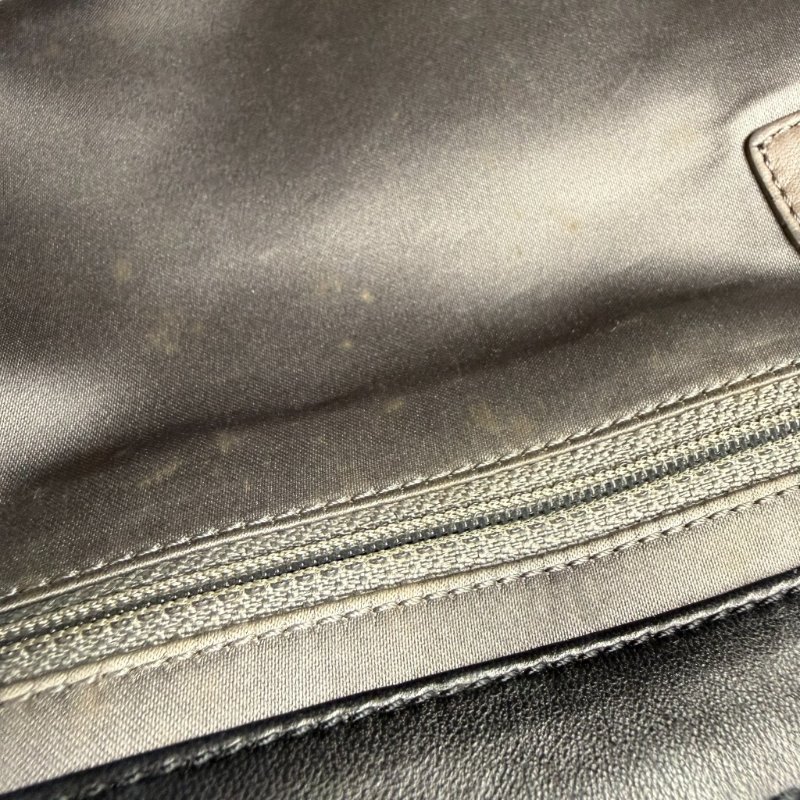 CHANEL - 黑色羊皮菱格銀釦雨衣機場包╻35CM-45