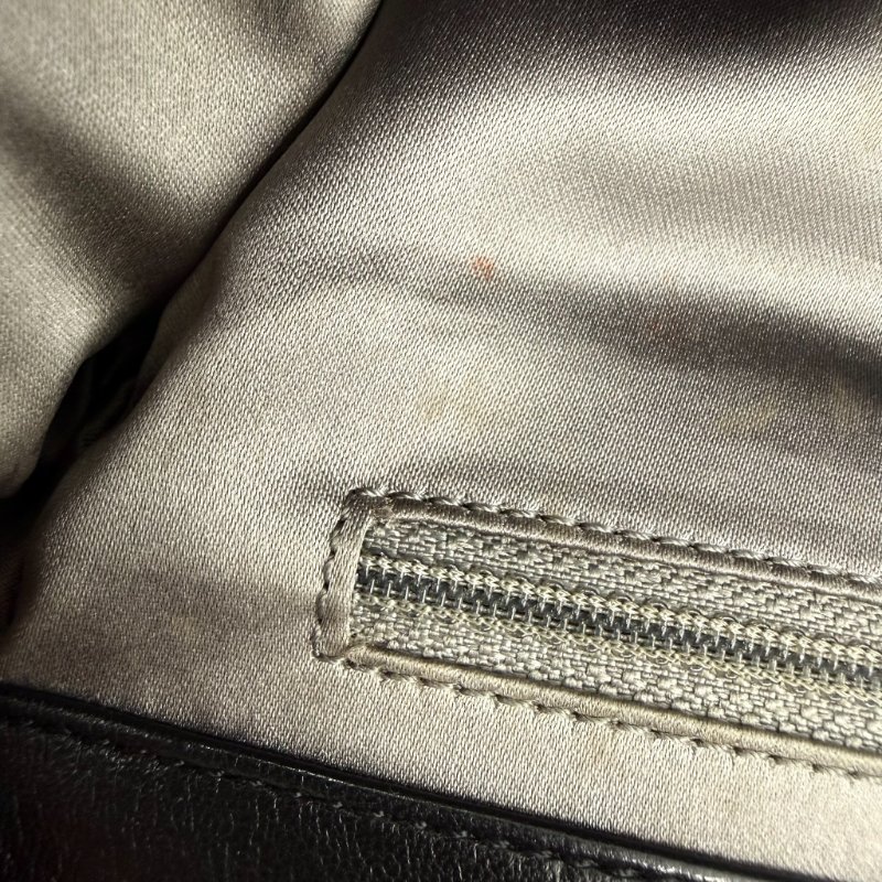 CHANEL - 黑色羊皮菱格銀釦雨衣機場包╻35CM-21