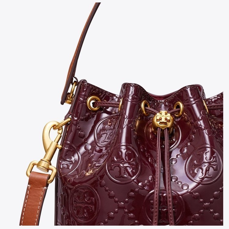 【TORY BURCH】漆皮浮雕LOGO素色束口水桶包/兩用包-酒紅-4