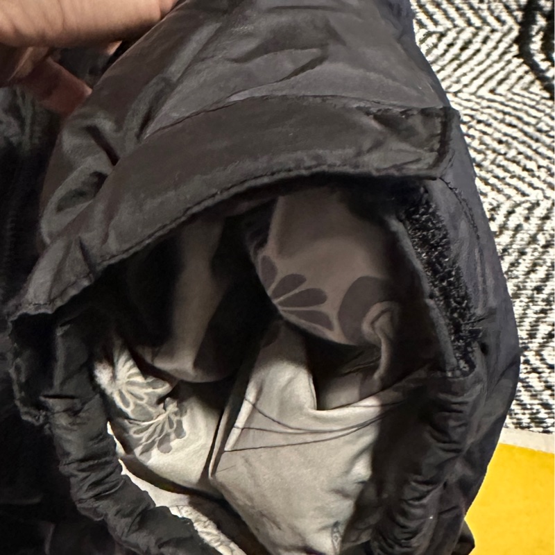 (正品幾乎全新少穿商品無為任何問題)The North Face北臉 女款小尺碼XS黑色保暖麵包羽絨連帽外套-6