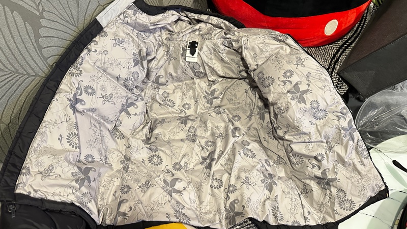 (正品幾乎全新少穿商品無為任何問題)The North Face北臉 女款小尺碼XS黑色保暖麵包羽絨連帽外套-9