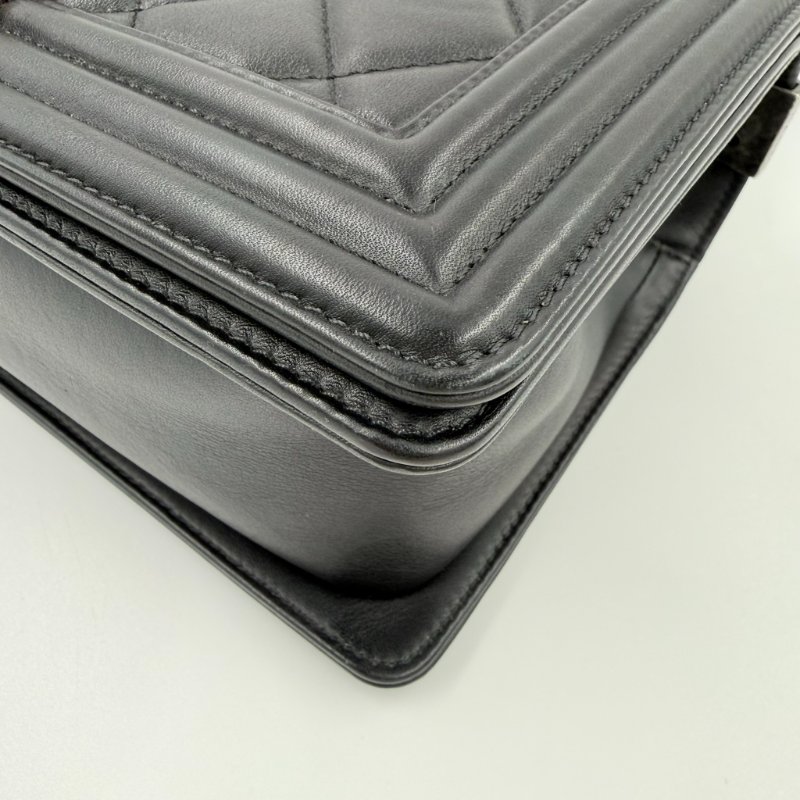 CHANEL - 黑色牛皮大菱格霧銀釦BOY手提斜背包 ╻25CM-11