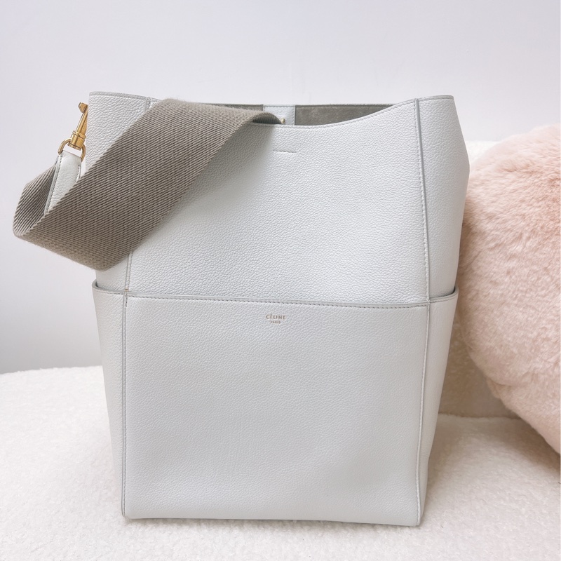 Celine sangle 奶白色水桶包-0